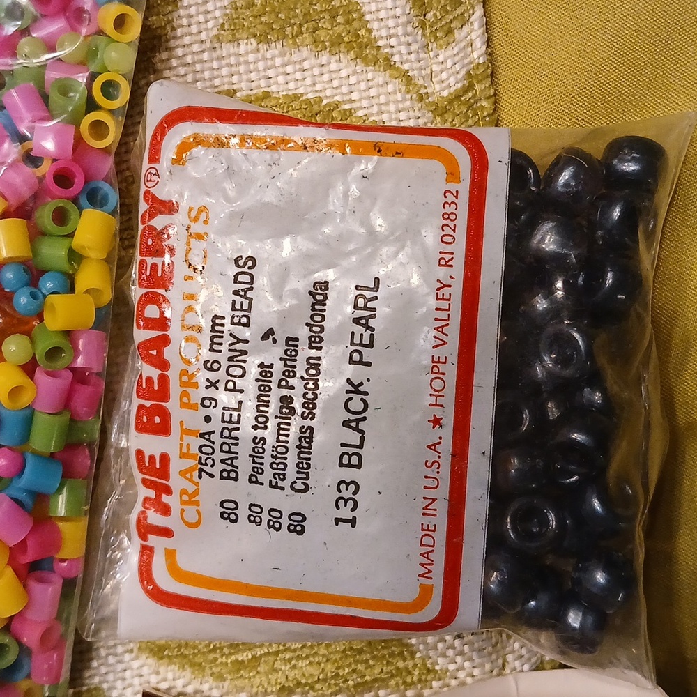 Colorful Bead and Sticker Set for Crafting - Picture 6 of 7